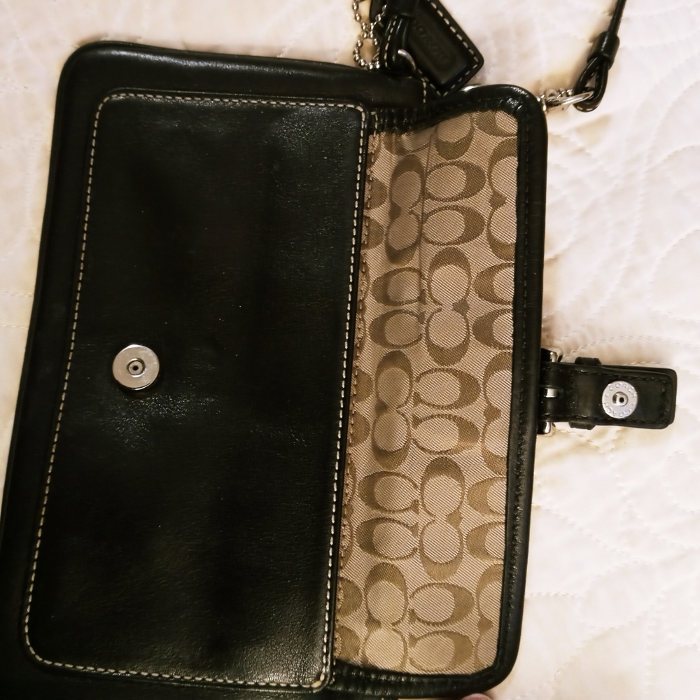 Coach Tabby Brown Leather Wristlet w/Silver tone Buckle Accent - Picture 4 of 9